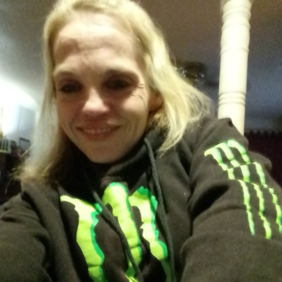 Meet your Posher, Tara - Picture 1 of 1